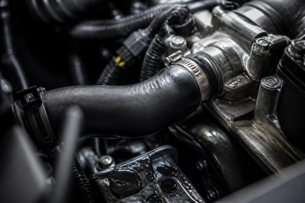 découvrez comment choisir la meilleure durite de liquide de refroidissement pour assurer la protection optimale de votre moteur et éviter les surchauffes.