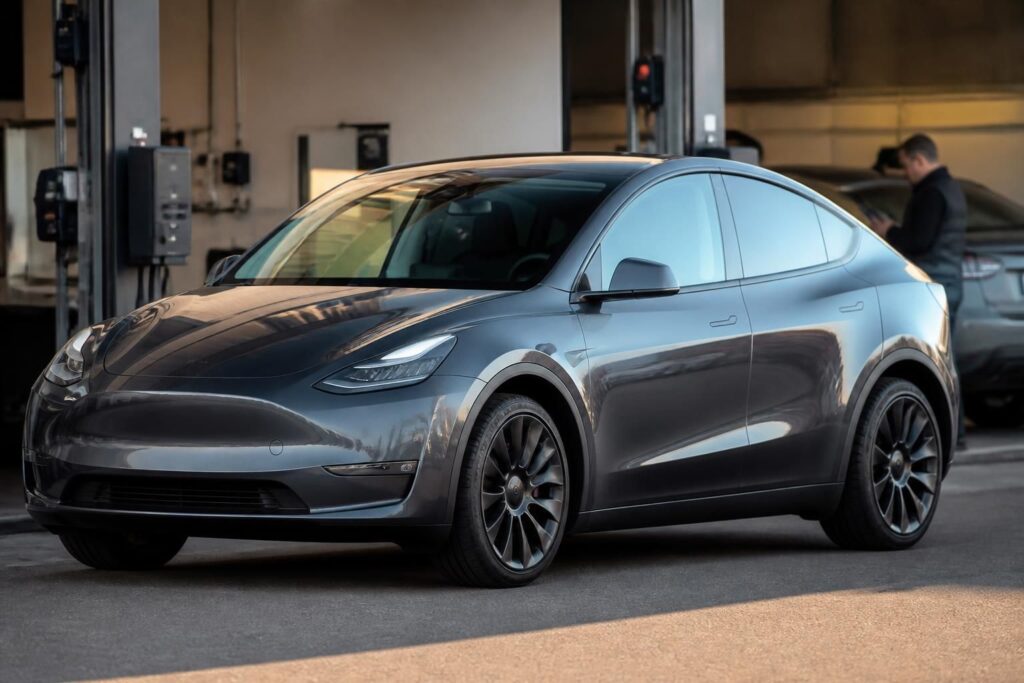 découvrez tout sur la tesla model y d'occasion : analyse de la cote réelle, état de la batterie, et les points essentiels à vérifier avant l'achat pour faire un choix éclairé.